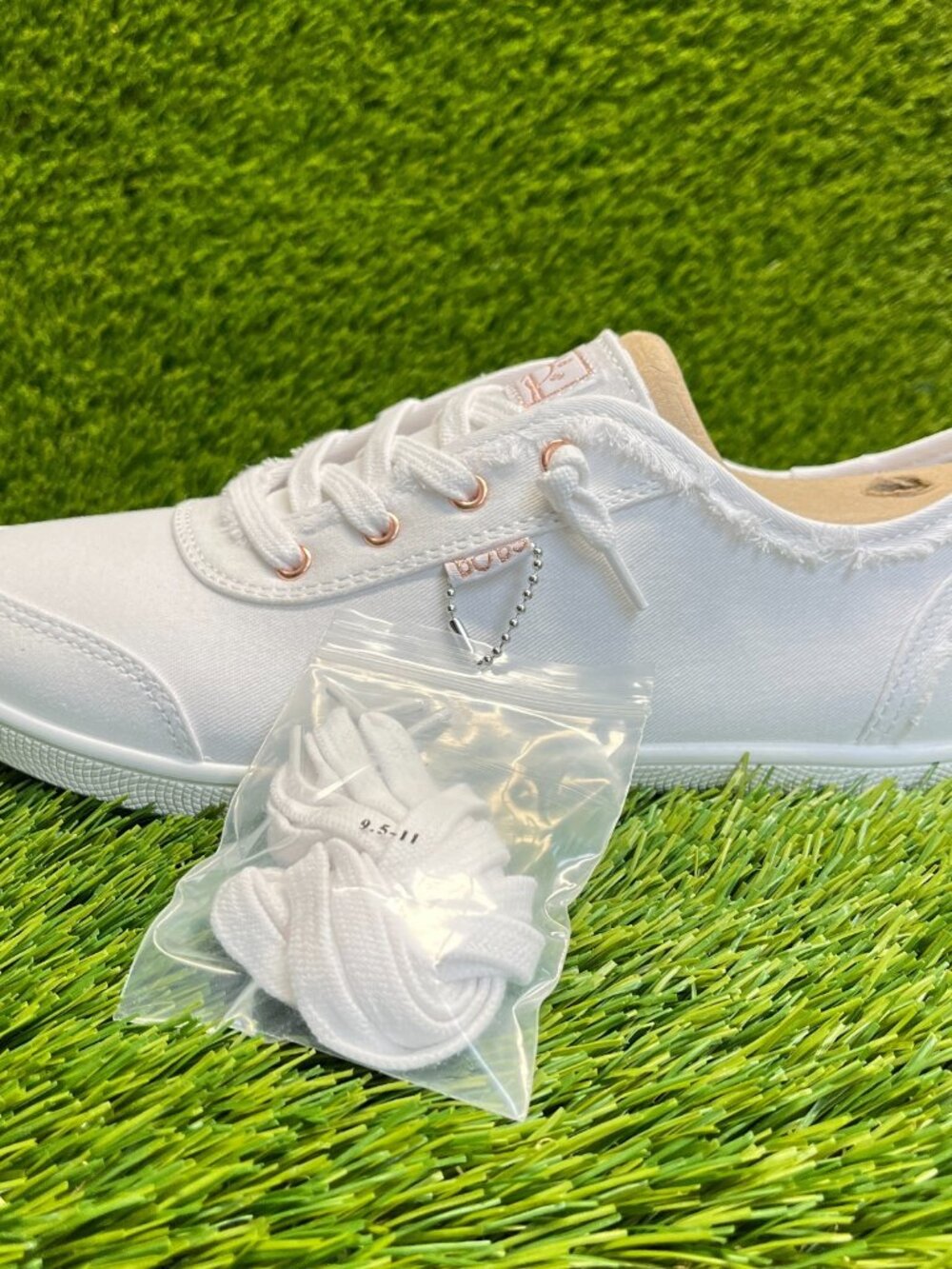 Skechers BOBS B Cute Womens Size 11 Triple White Casual Walking Slip On Shoes - Picture 3 of 10